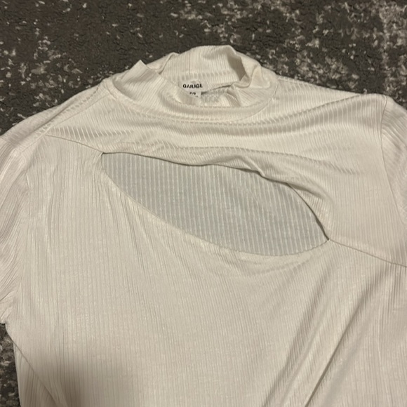 Garage- Going out top - Picture 2 of 2